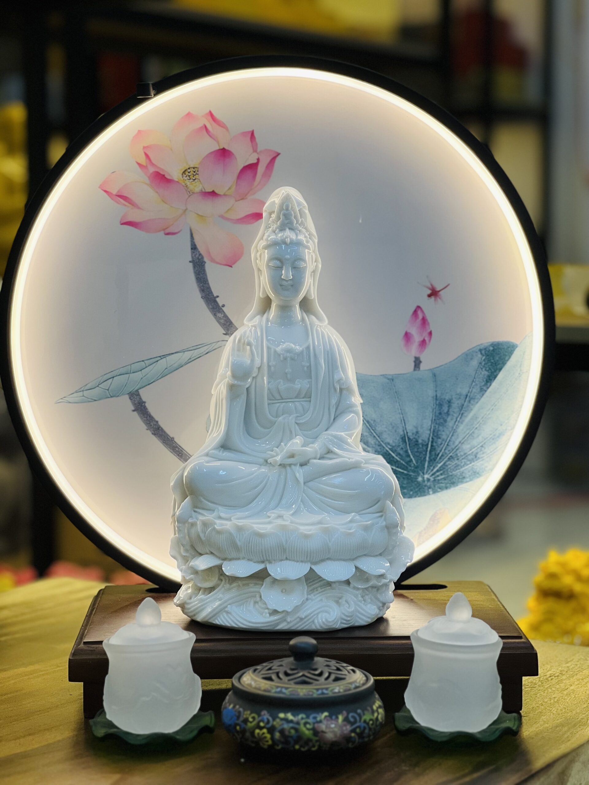 Tượng Phật Quán Âm Bồ Tát 30cm thờ phổ thông tại gia, chất liệu đá, đúc đặc nguyên khối